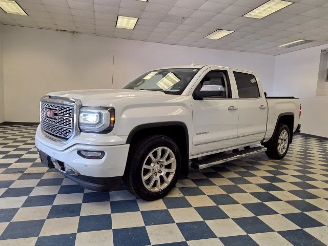 Used 2016 WHITE FROST TRICOAT GMC Denali image 3
