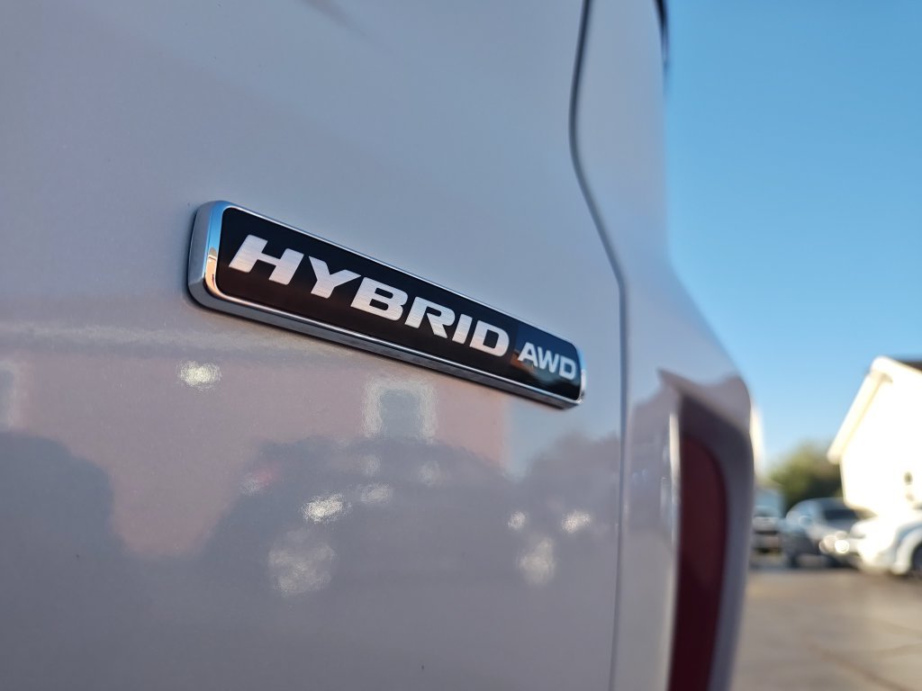 Used 2022 White Ford SEL image 26