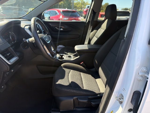 Used 2024 White GMC SLE image 14
