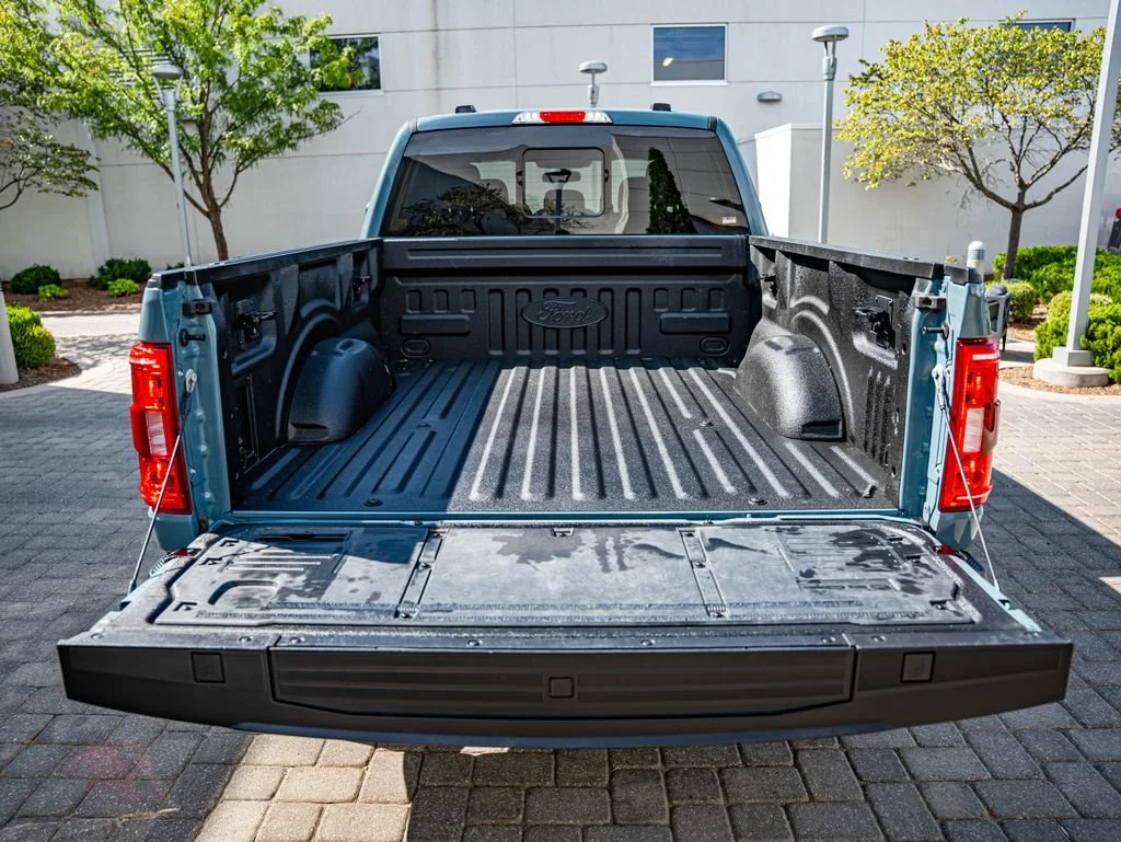 Used 2023 Area 51 Blue Ford XLT image 44