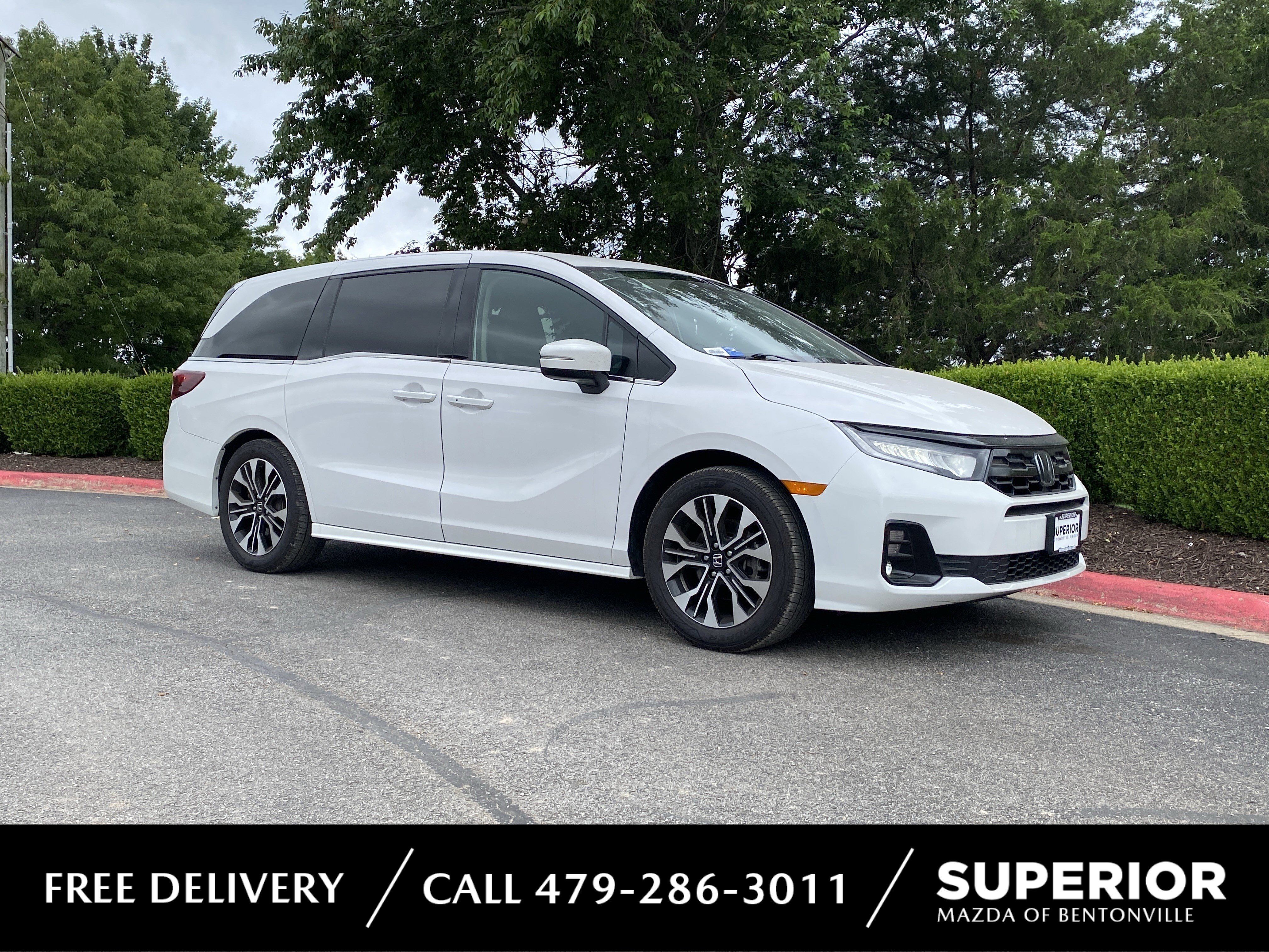 2025 Honda Odyssey Elite's photo