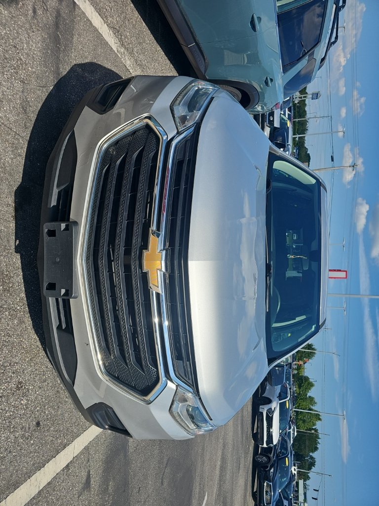 Used 2018 Silver Chevrolet LS image 2