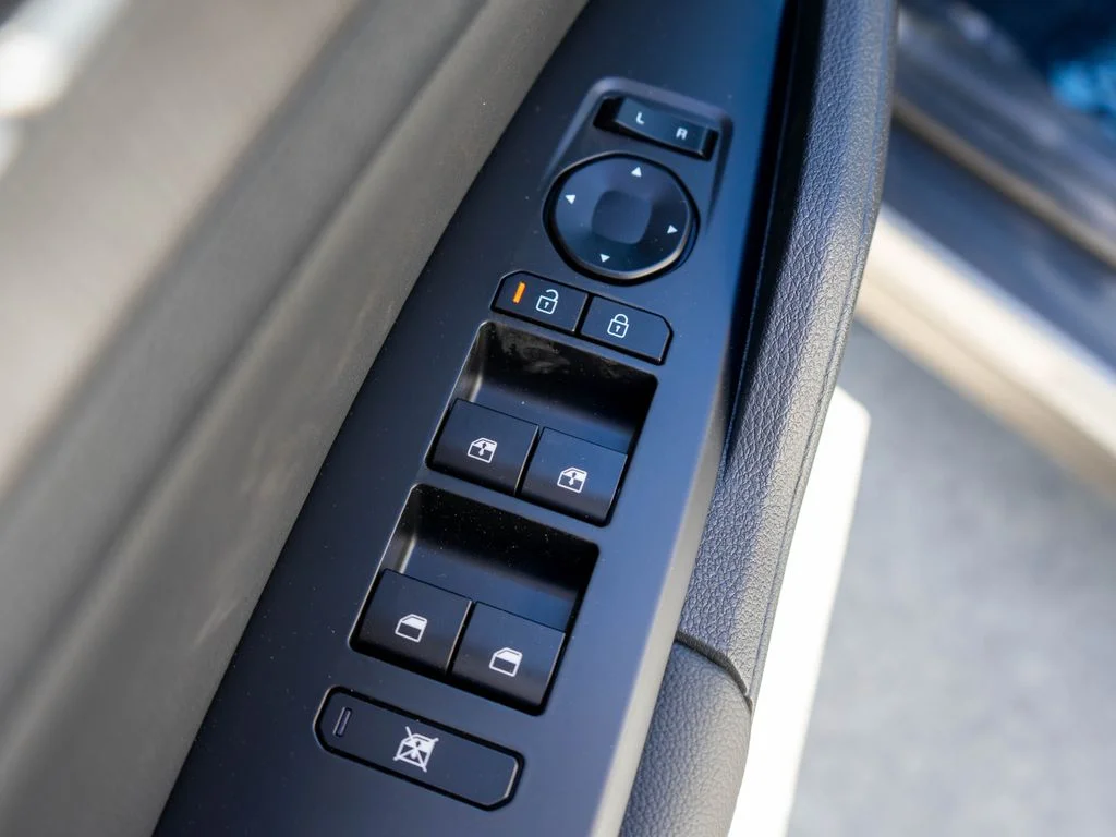 New 2026 Wolf Gray Kia X-Line image 17