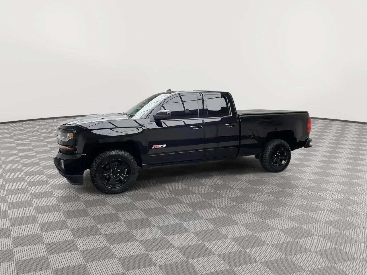 Used 2017 BLACK Chevrolet LT image 35