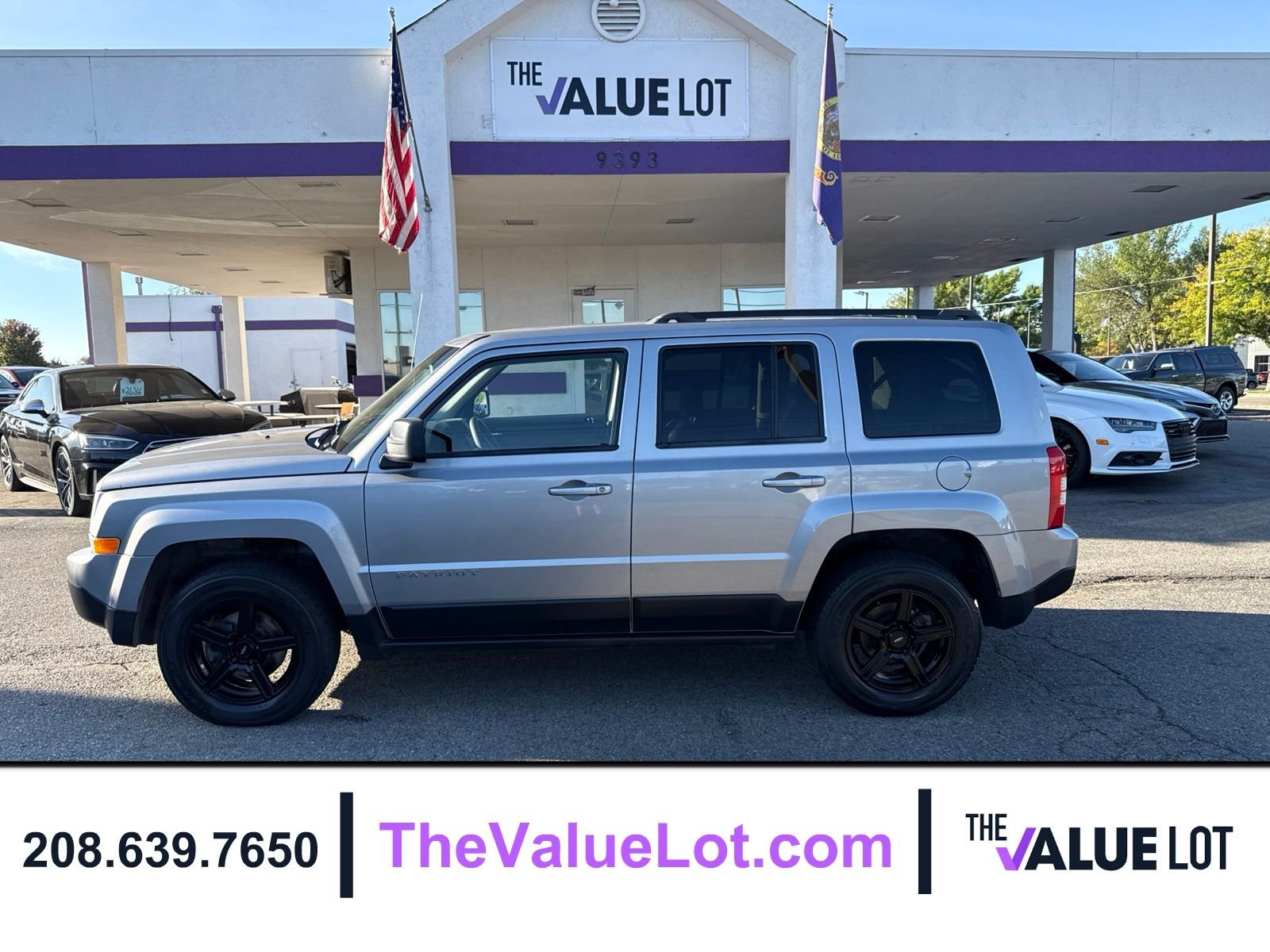 Used 2016 Silver Jeep Sport image 1
