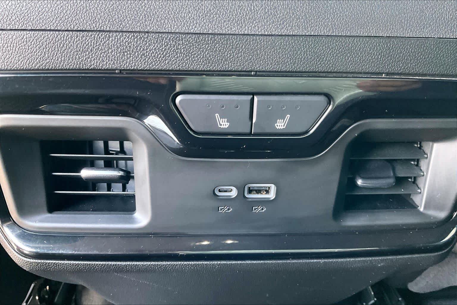 New 2026 Titanium Rush Metallic GMC AT4 image 31