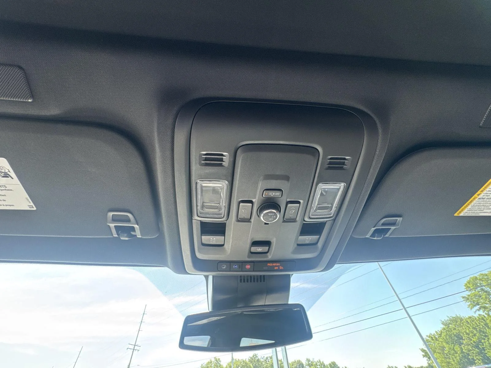 Used 2025 Black Chevrolet RST image 27