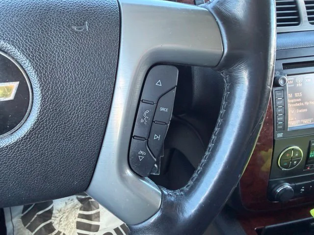 Used 2014 Summit White Chevrolet LTZ image 23