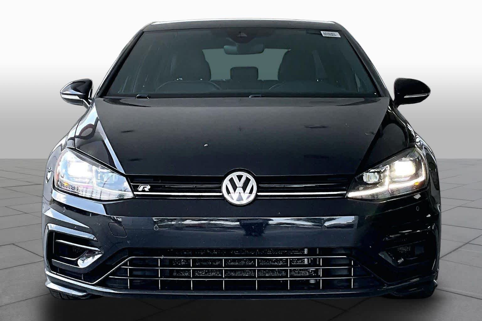 Pre-Owned 2018 Volkswagen Golf R