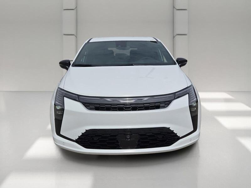New 2027 Bright White Clear-Coat Exterior Paint Chrysler SELECT FWD image 8