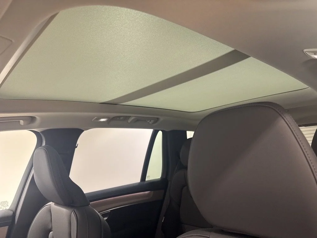 New 2026 Gray Metallic Volvo T8 Plus image 16