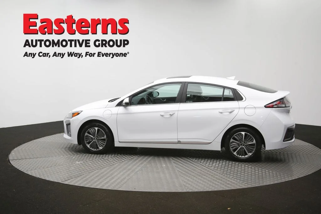 Used 2021 White Hyundai Limited image 66