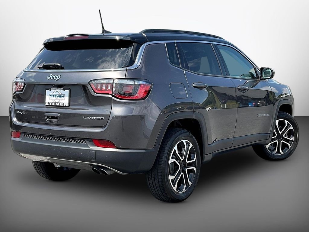 Used 2022 Gray Jeep Limited image 6