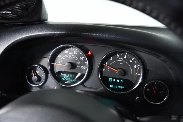 Used 2016 Silver Jeep Unlimited Sahara image 20