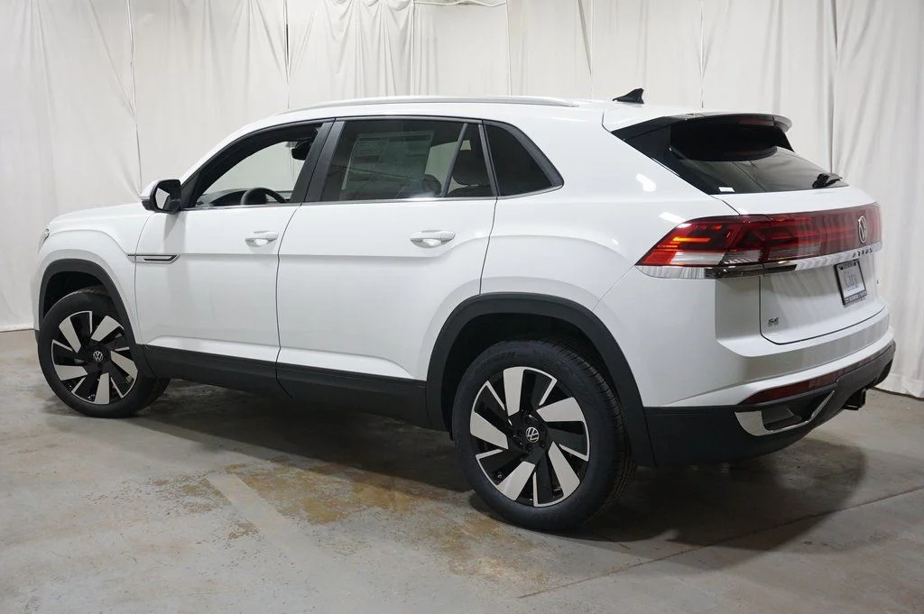 2025 Volkswagen Atlas Cross Sport SE w/Tech - Photo 8