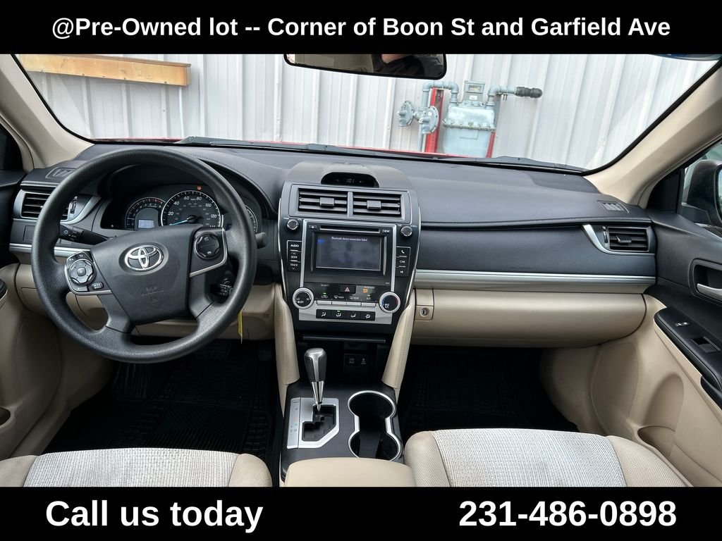 Used 2012 Red Toyota LE image 18