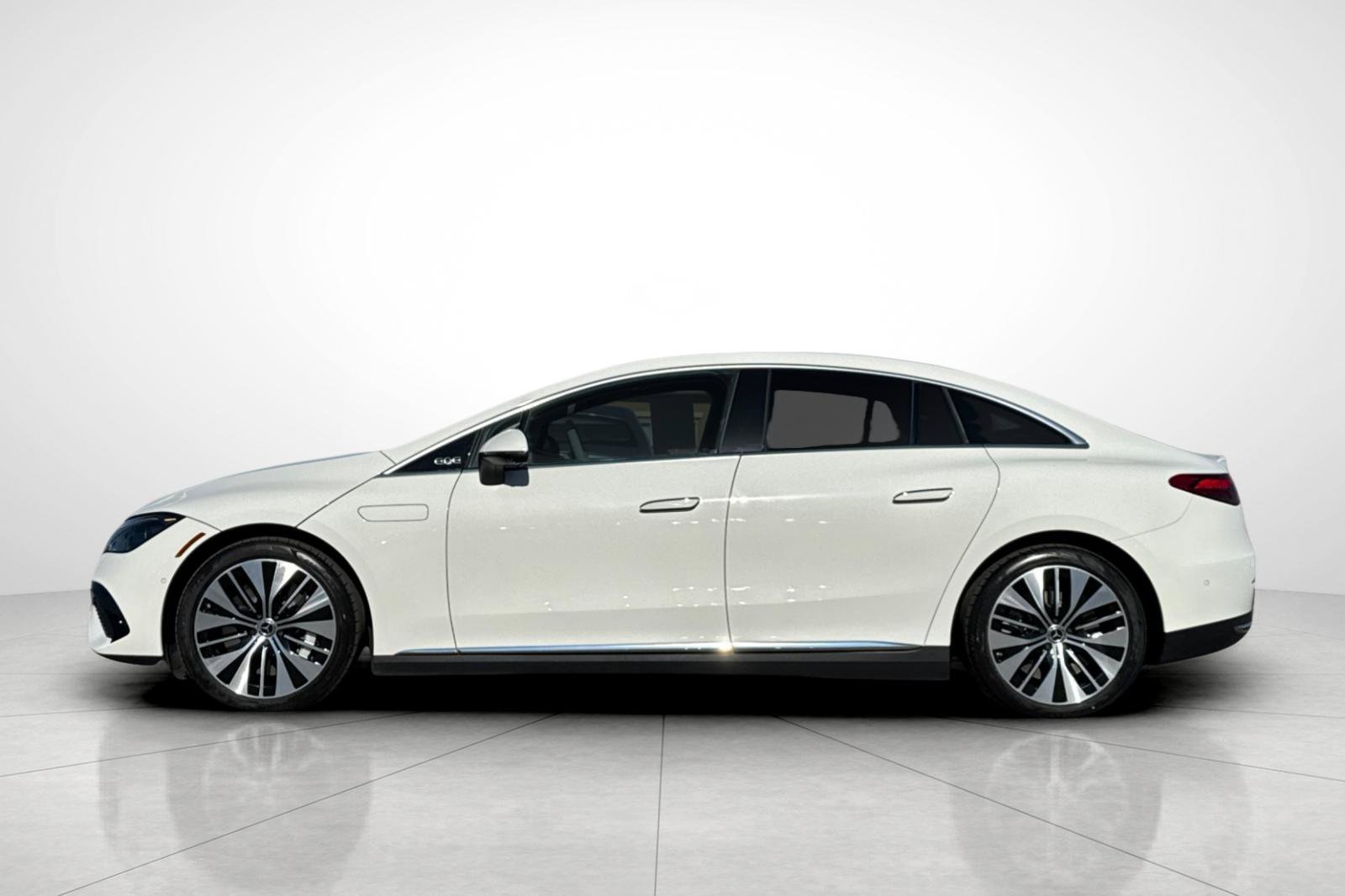 Certified Used 2023 White/off-white Mercedes-Benz 500 Sedan image 26