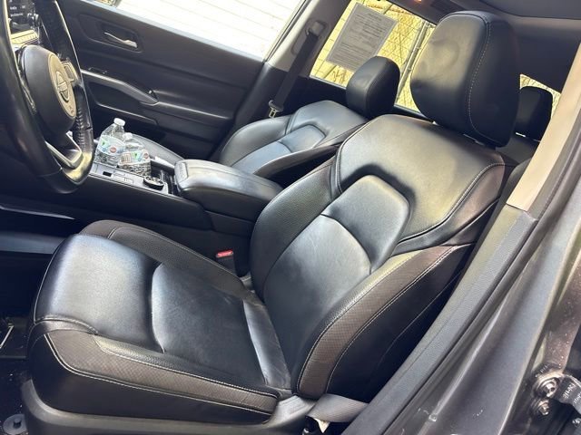Certified Used 2023 2 Tone Gun / Black Roof Nissan SL image 15