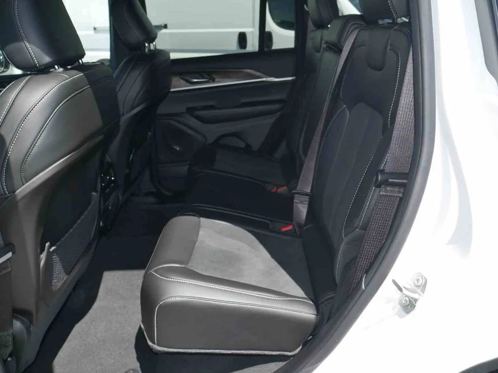 New 2026 White Jeep Altitude image 12