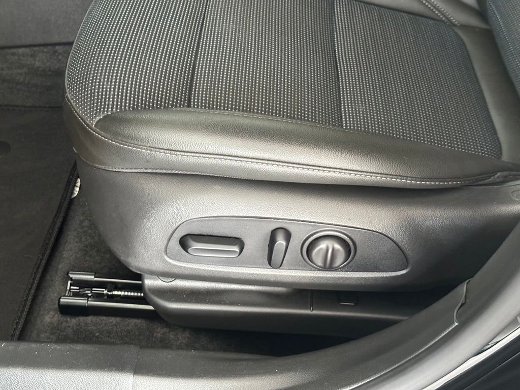 Used 2025 Black Buick Preferred image 15