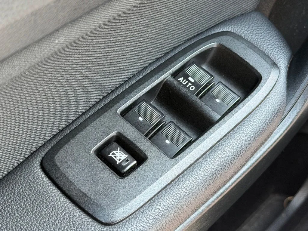 Used 2021 White Ford XL image 18