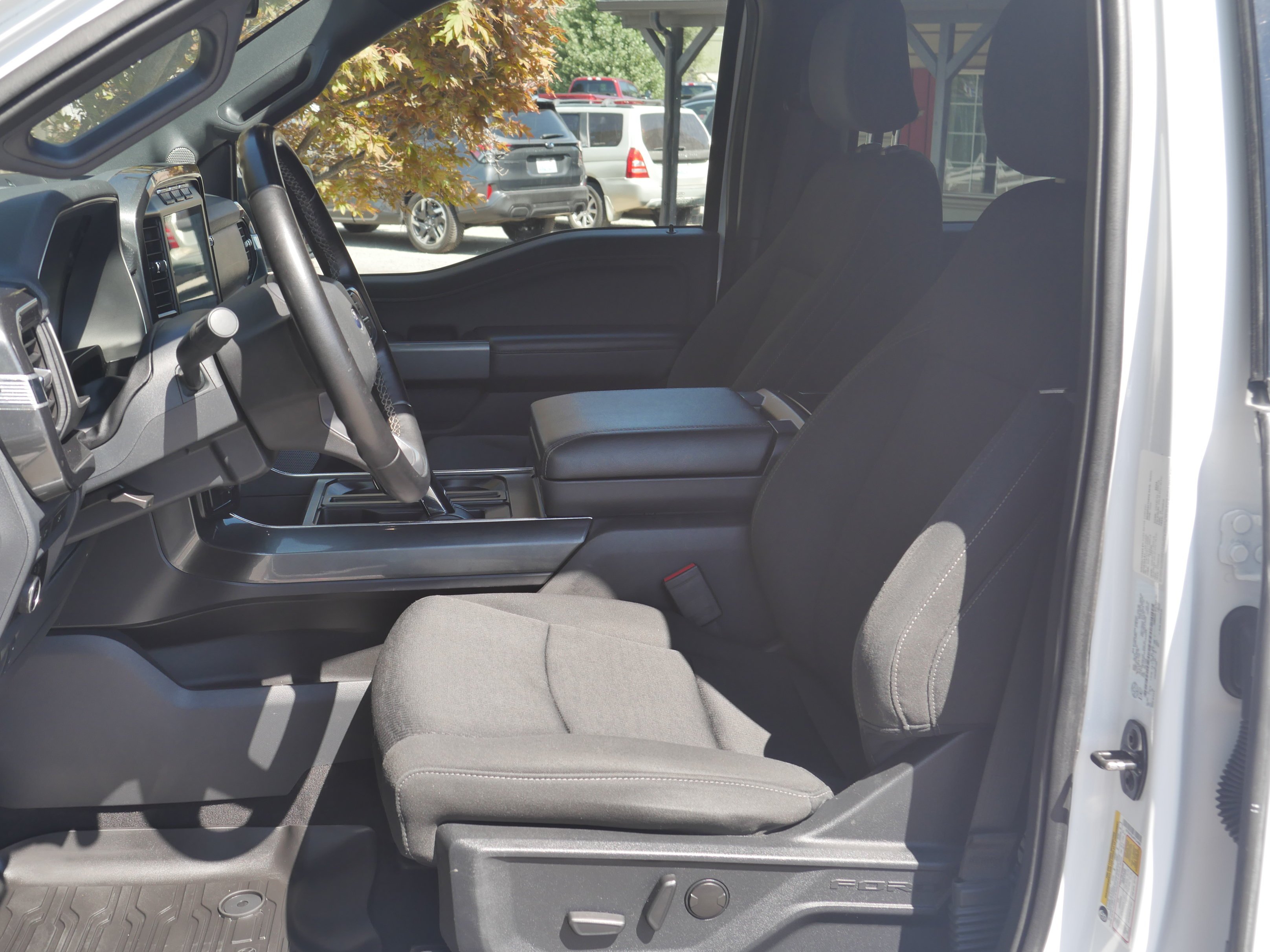 Certified Used 2023 Oxford White Ford XL image 3