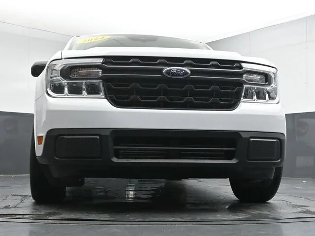 Used 2024 White Ford XL image 26