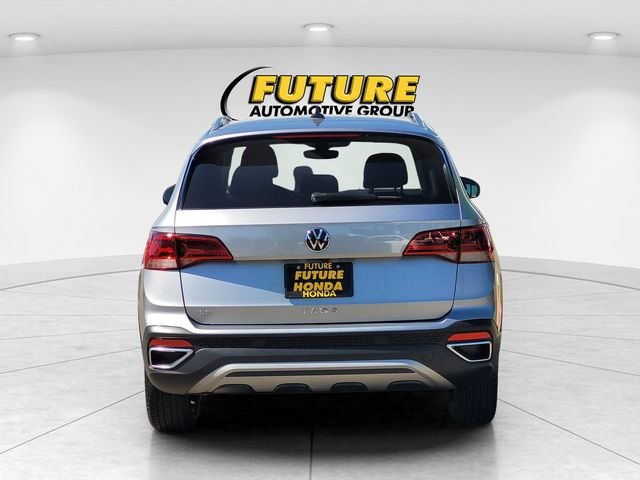 Used 2024  Volkswagen 1.5T SE image 8
