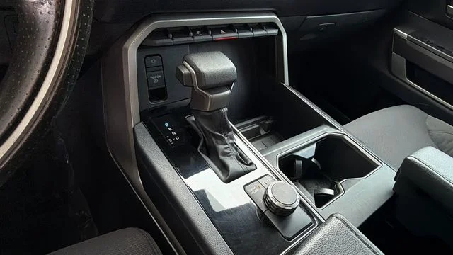 Used 2022 White Toyota SR5 image 29