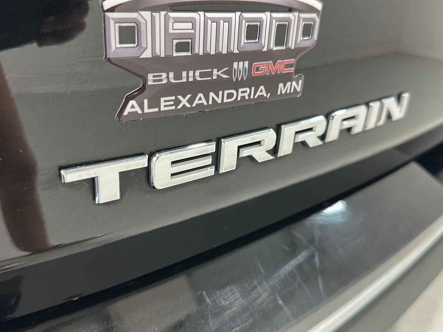 Used 2019 EBONY TWILIGHT METALLIC GMC SLT image 28