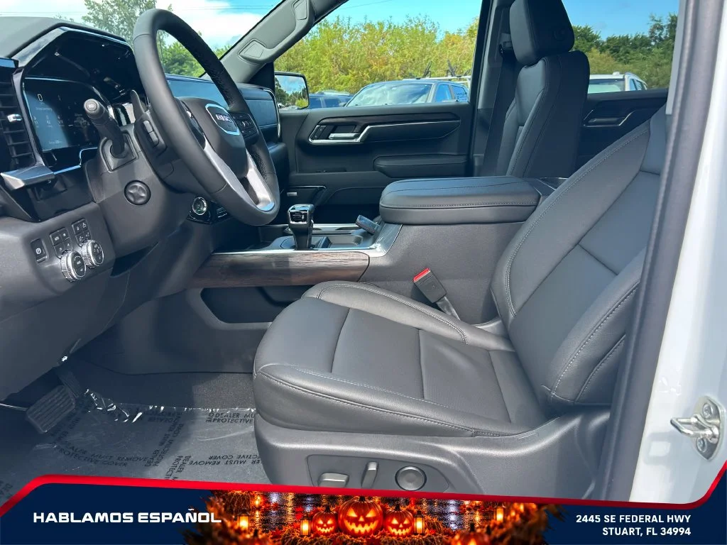 New 2026 Glacier White Tricoat GMC SLT image 9