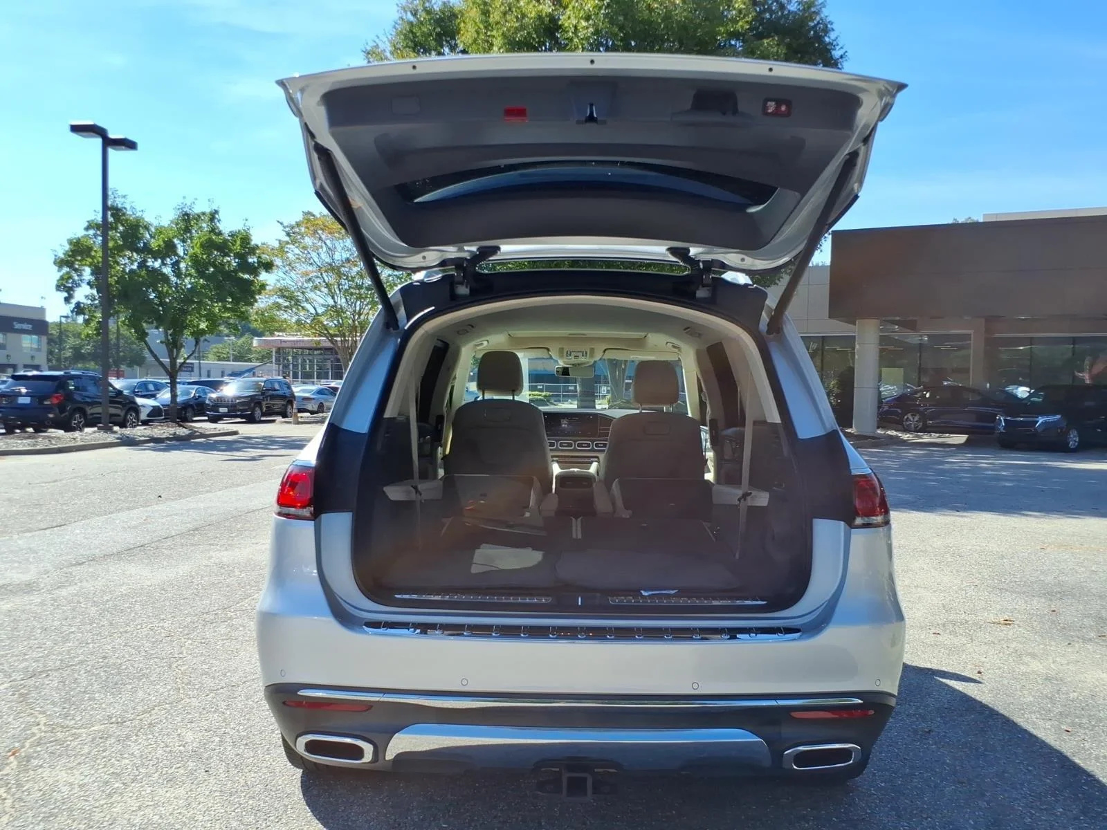 Used 2020 Iridium Silver Metallic Mercedes-Benz GLS 450 image 32
