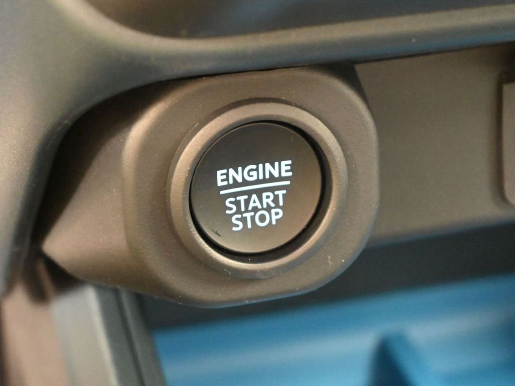 New 2026 Azure Gray Metallic Tri-Coat Ford XLT image 18