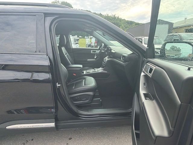 Used 2023 Black Ford XLT image 27