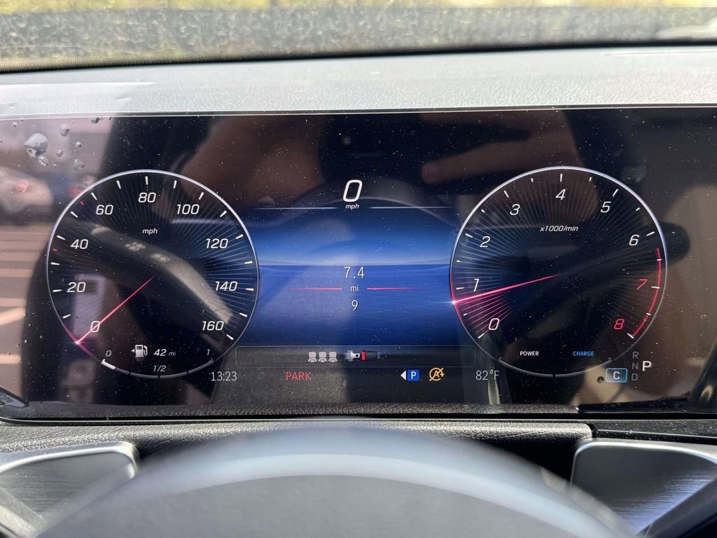 New 2026 Starling Blue Metallic Mercedes-Benz GLB 250 image 3