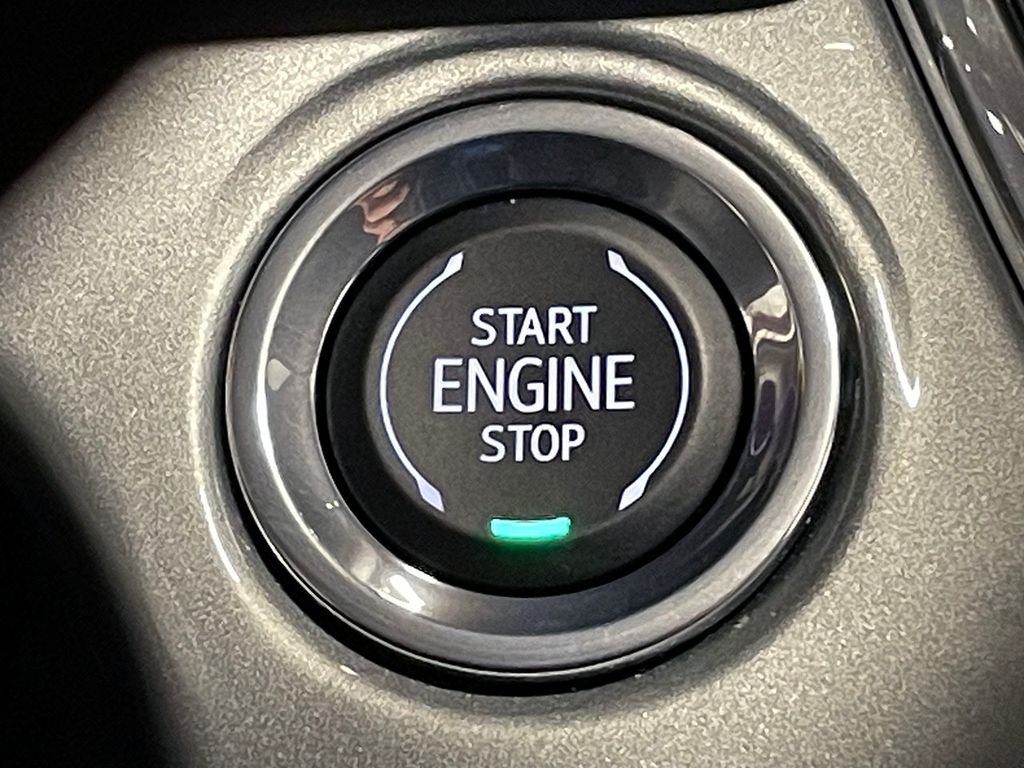 Used 2025 Red Chevrolet LT image 26