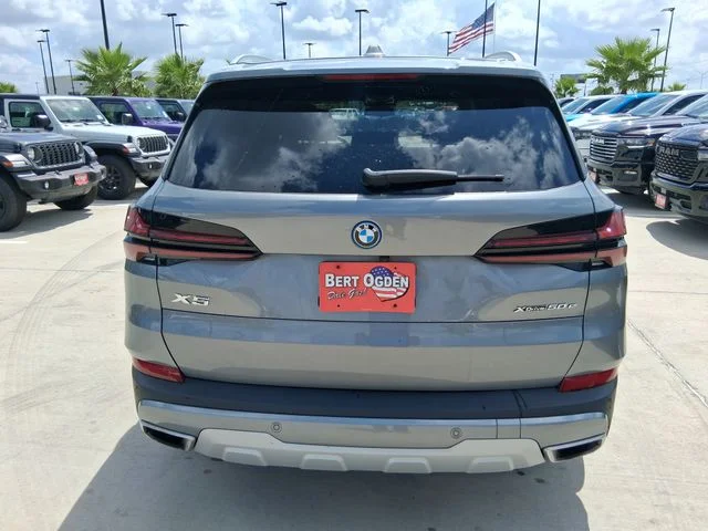 Used 2025 Gray BMW xDrive50e image 6