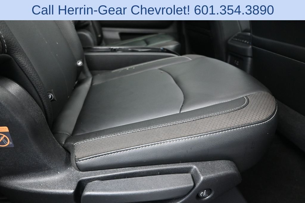 Used 2023 Red Nissan SL image 23