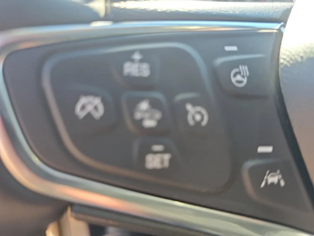2024 Chevrolet Equinox LT - Photo 11