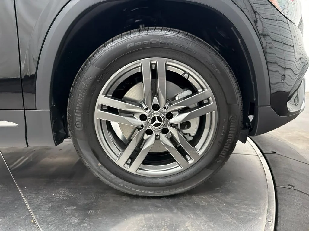 New 2026 Black Mercedes-Benz GLA 250 image 9