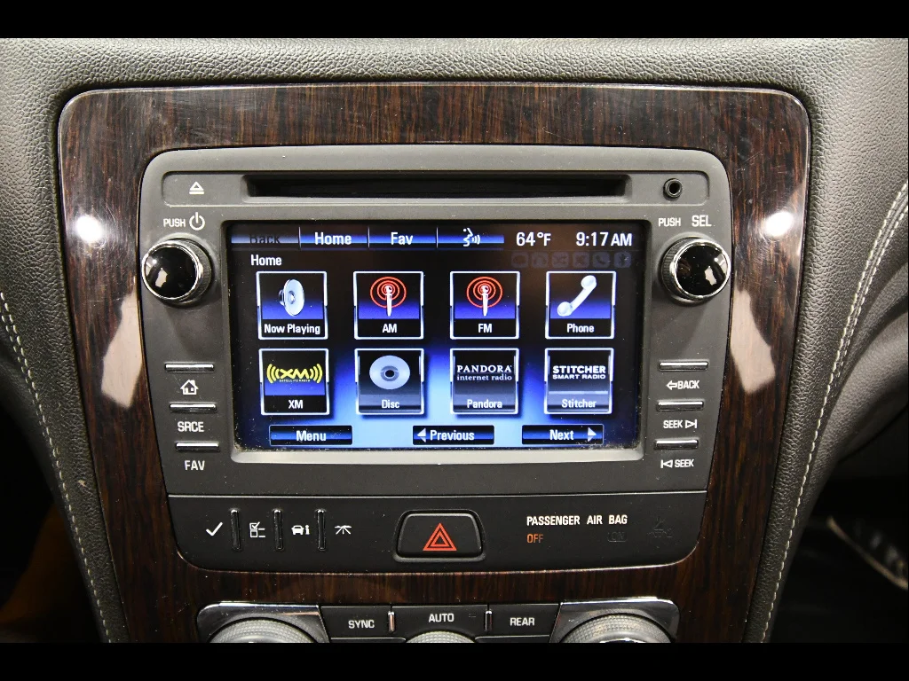 2015 Chevrolet Traverse 2LT - Photo 23