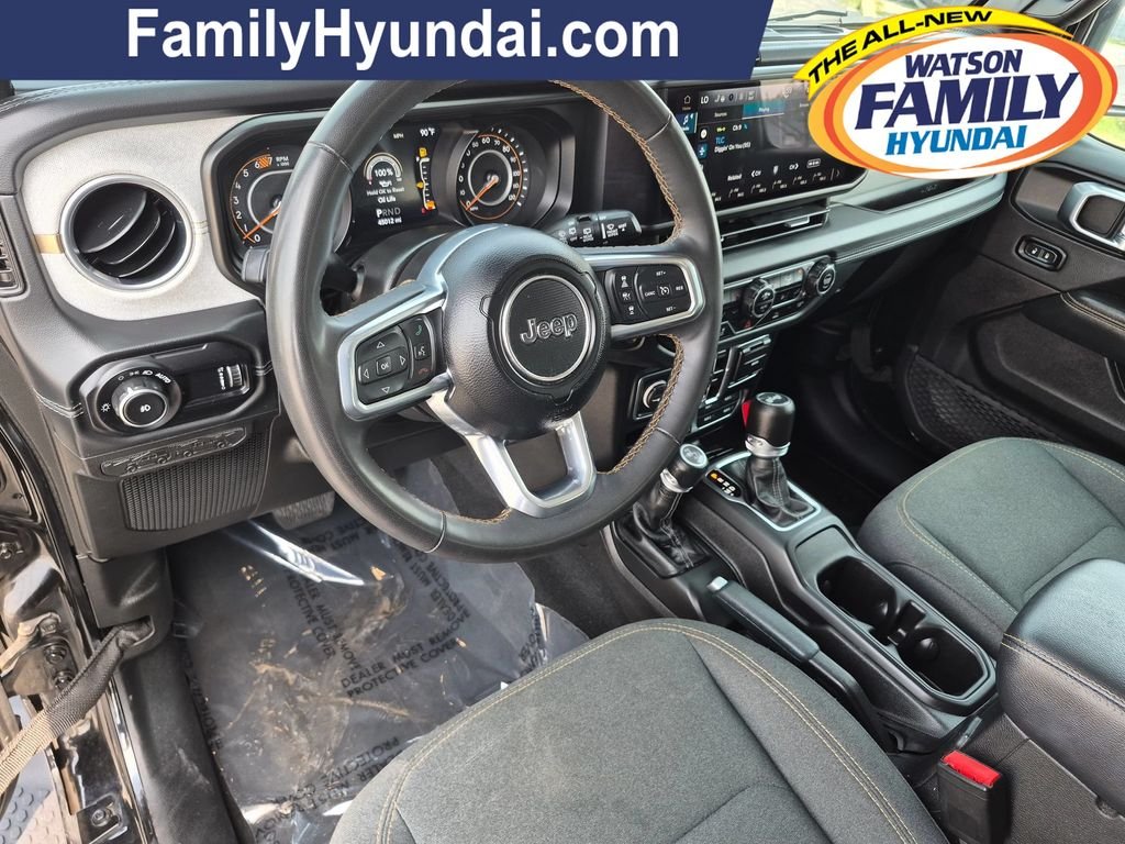 Used 2024 Black Jeep Sahara image 11