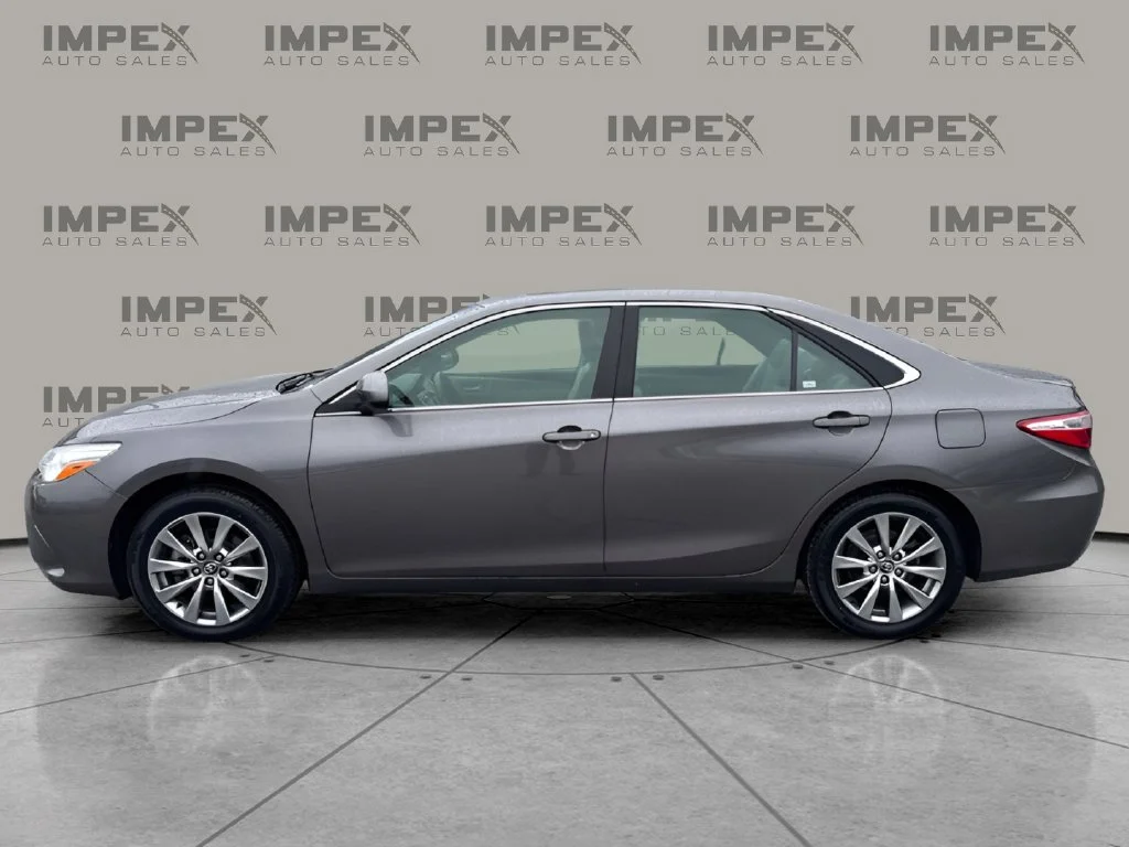 Used 2017 Gray Toyota XLE image 2