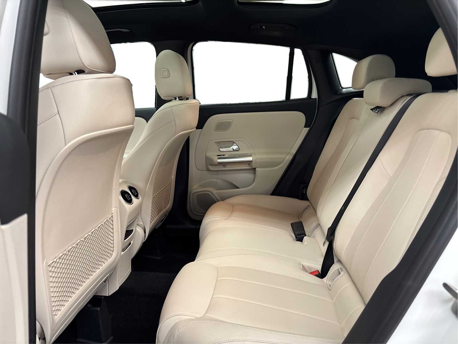 Used 2026 Polar White Mercedes-Benz GLA 250 image 10