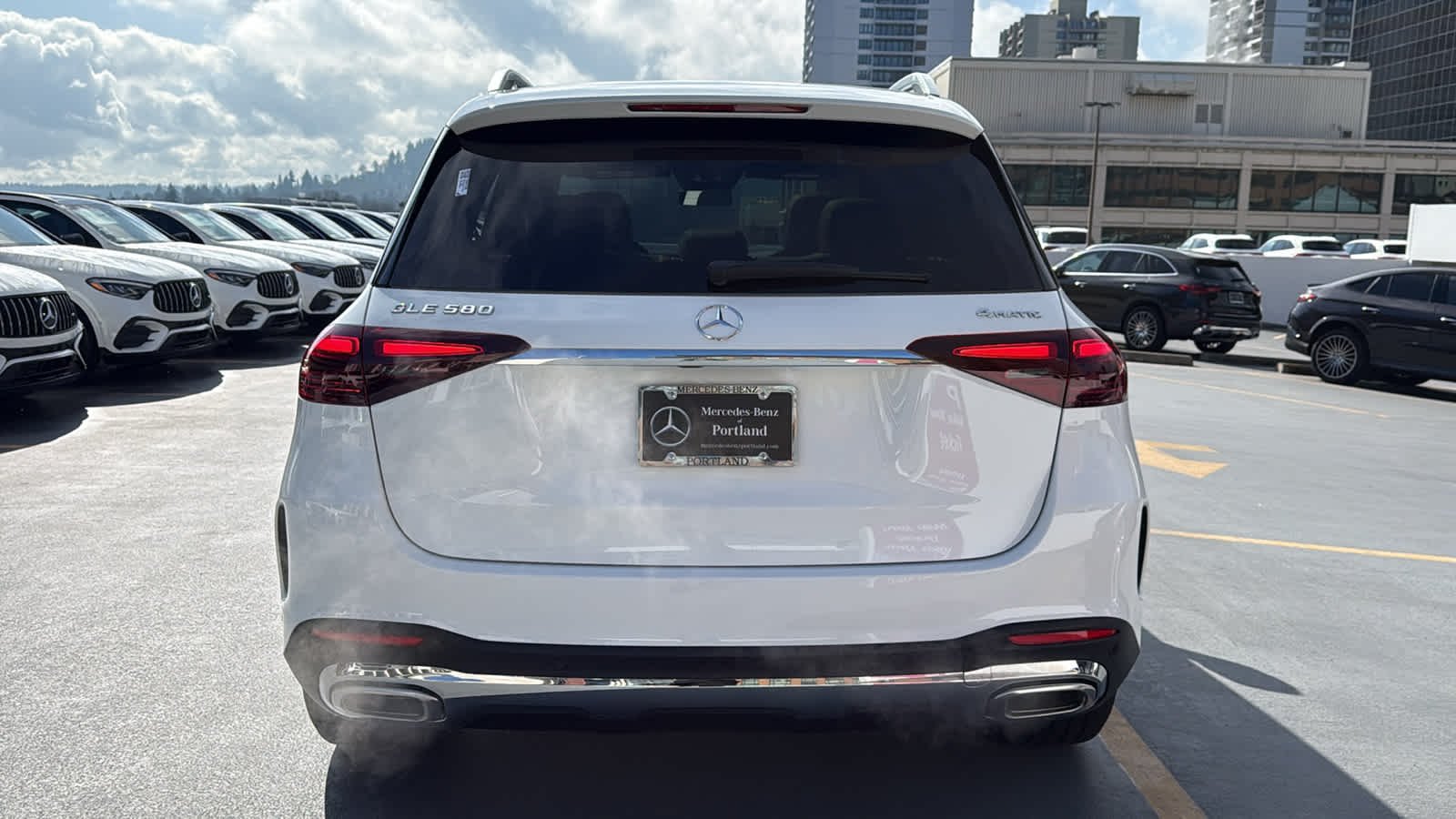 New 2026 Polar White Mercedes-Benz GLE 580 image 8