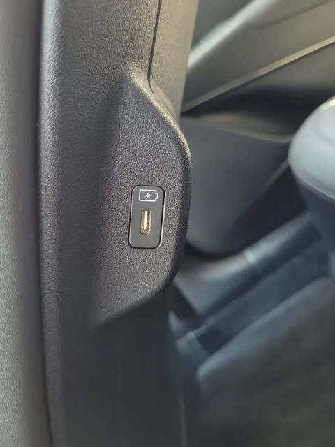 New 2025 Aurora Black Pearl Kia EX Touring image 19