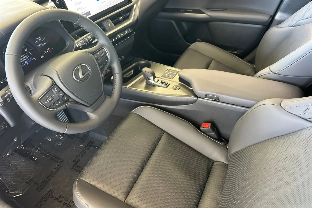 New 2026 Cloudburst Gray Lexus UX 300h PREMIUM image 10