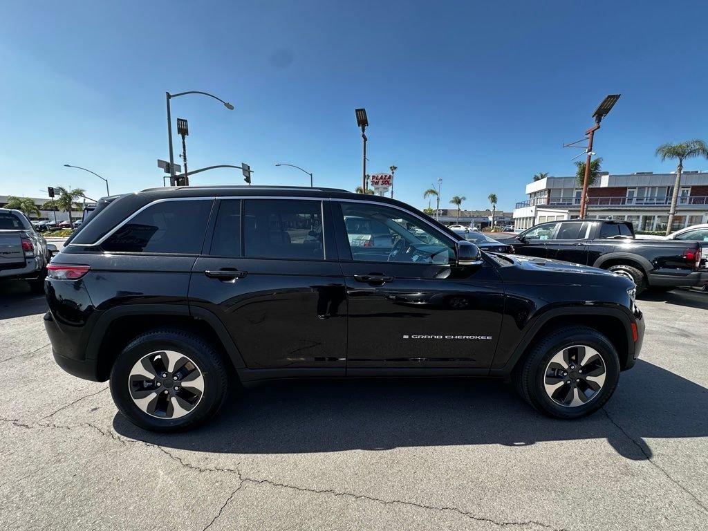 Used 2022 Black Jeep 4xe image 5