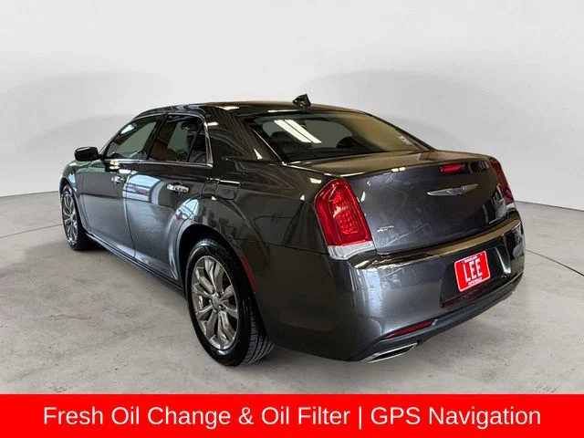 Used 2020 Granite Crystal Metallic Clearcoat Chrysler Limited image 3