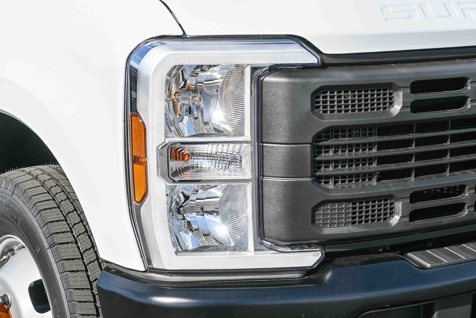 New 2026 Oxford White Ford F-350® XL image 10